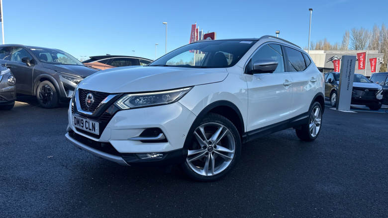 Nissan Qashqai 1.3 DiG-T N-Motion 5dr Petrol Hatchback